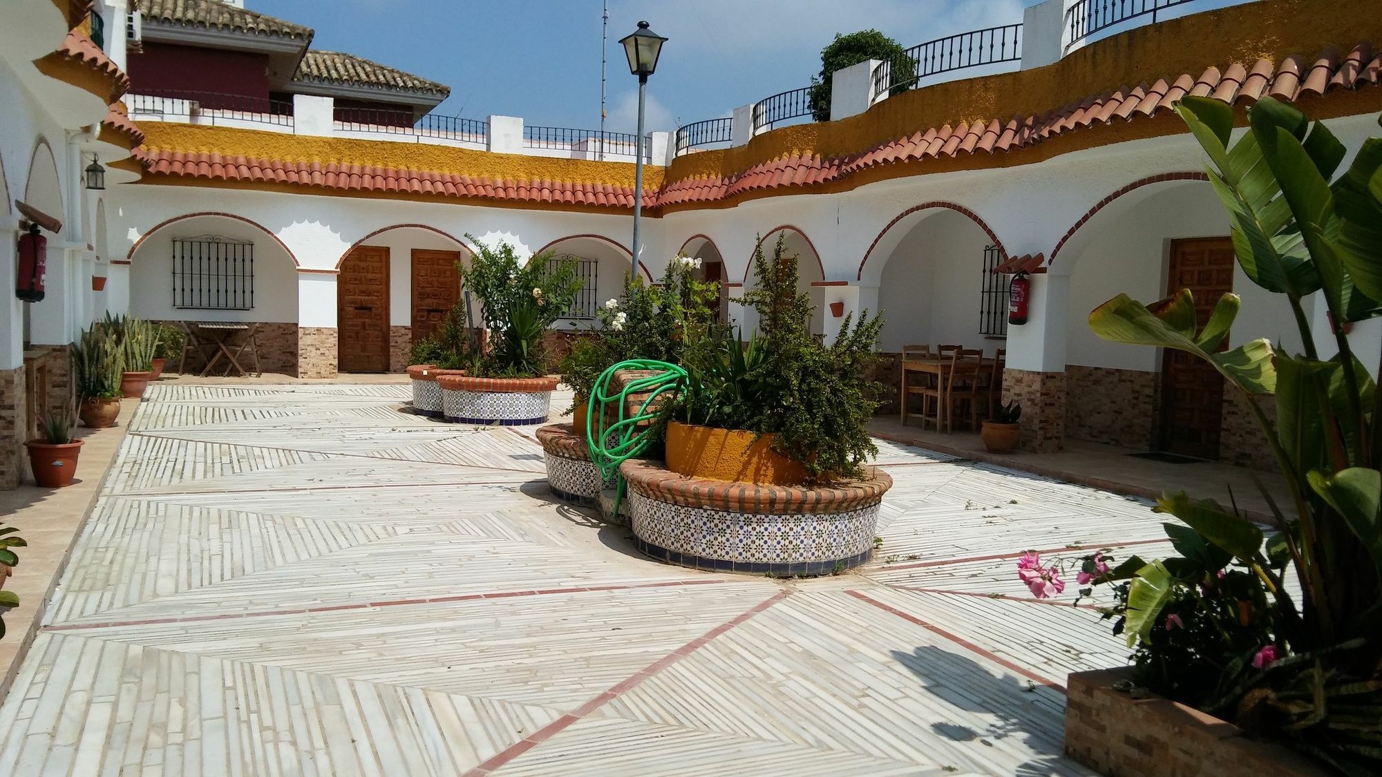 Hostal Mini Golf Los Canos De Meca Ngoại thất bức ảnh