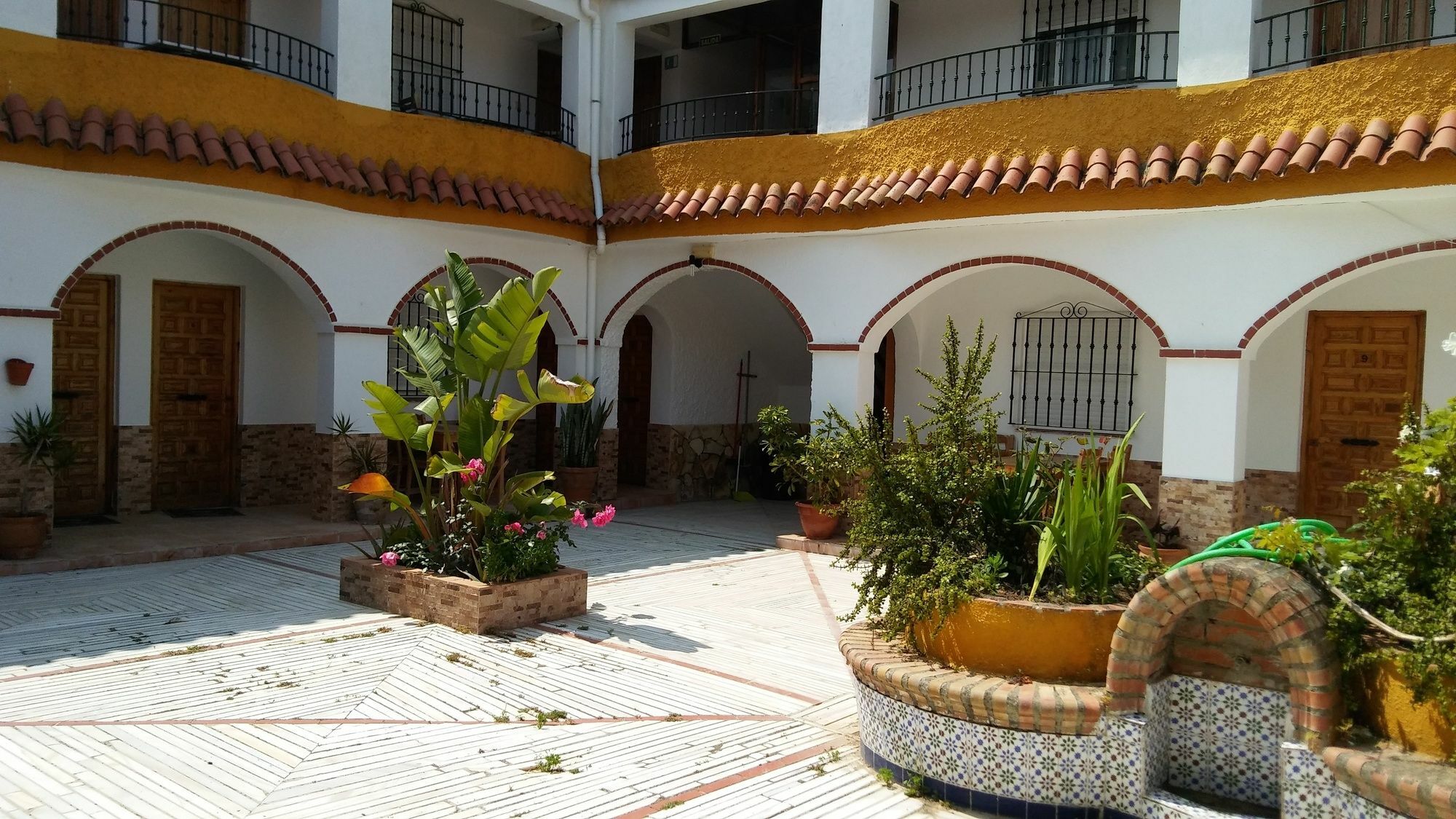 Hostal Mini Golf Los Canos De Meca Ngoại thất bức ảnh